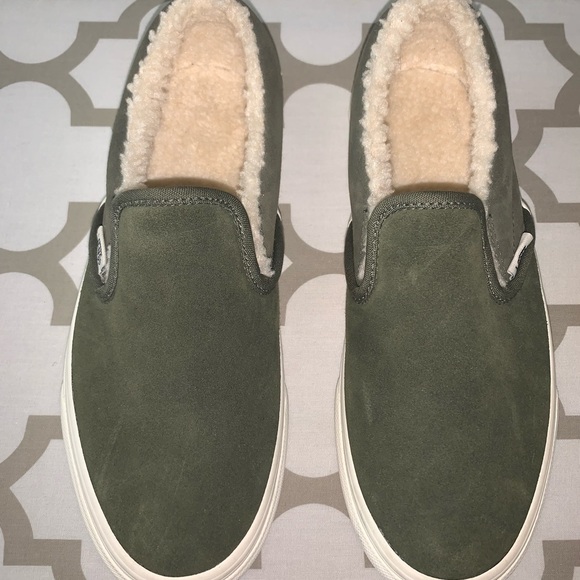Vans suede fleece slip ons - Picture 2 of 5